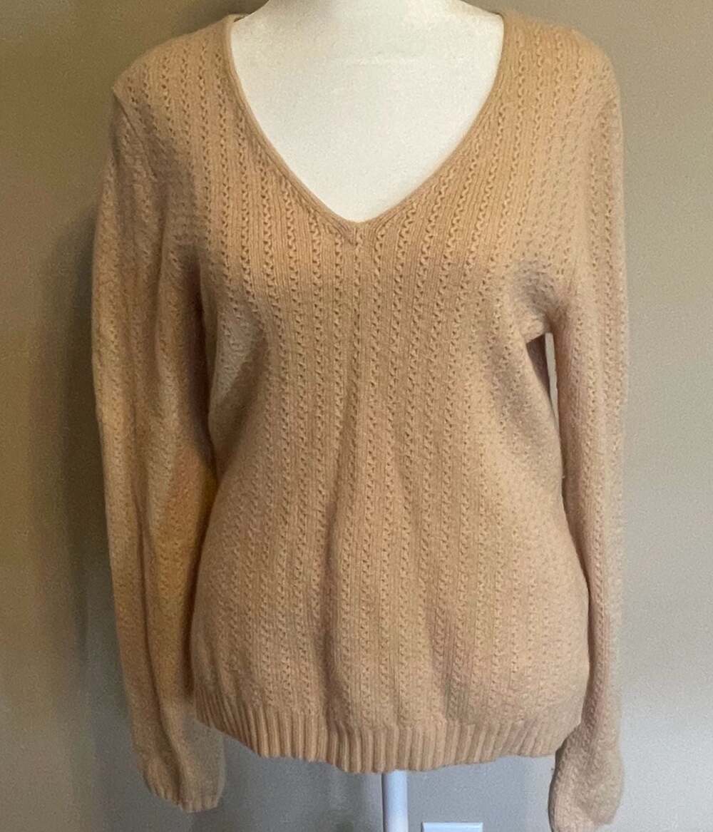Saks Fifth Avenue 100% Cashmere Women’s Tan V-Neck Textured Knit Sweater Size L